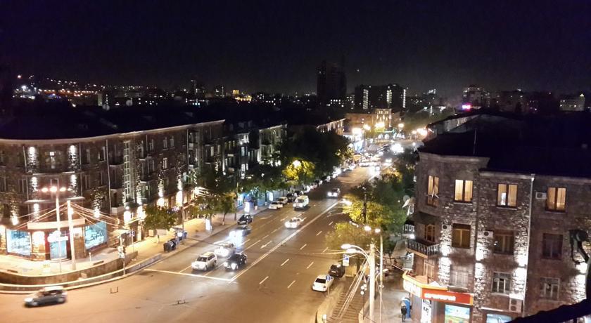 Yerevan-Sky With Terrace Apartment Ruang foto